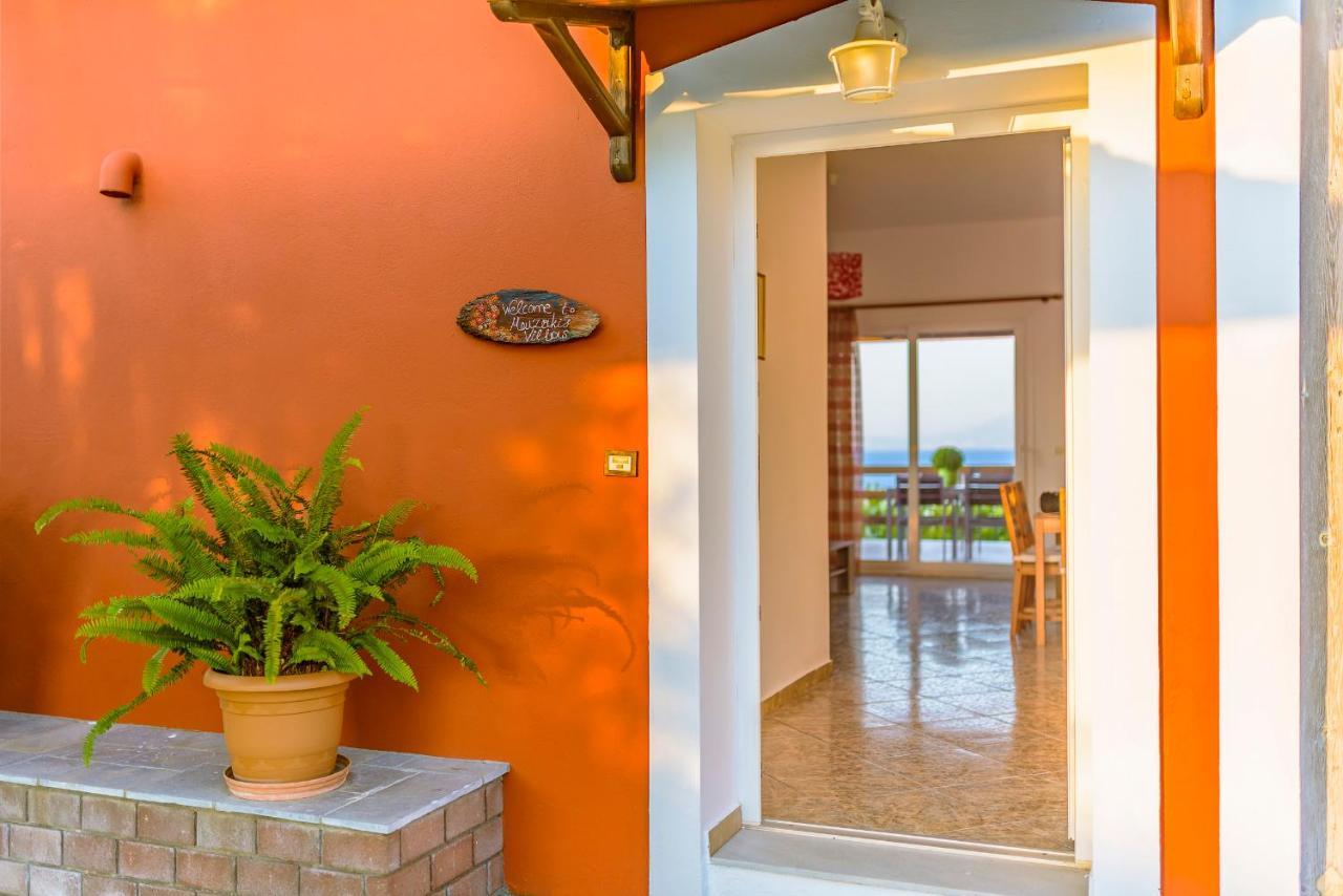Mouzakis Villas Agia Paraskevi  Exterior photo